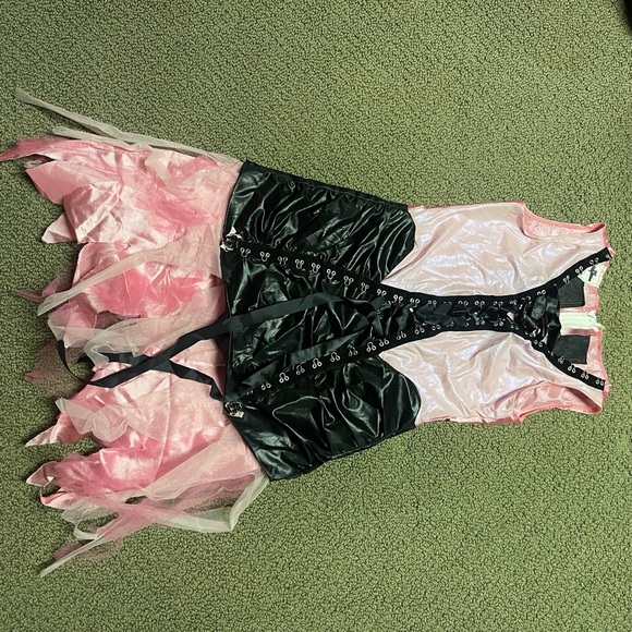 Graveyard Fairy Halloween costume - Picture 2 of 6